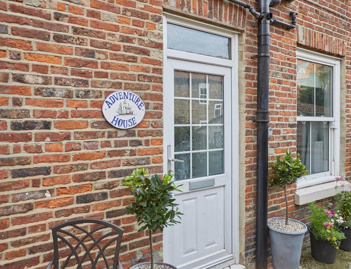 Host & Stay - Adventure House Whitby Extérieur photo
